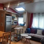 Mobil Au Bord Du De Campingplatz Foix