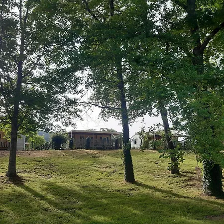 Mobil Au Bord Du De Foix