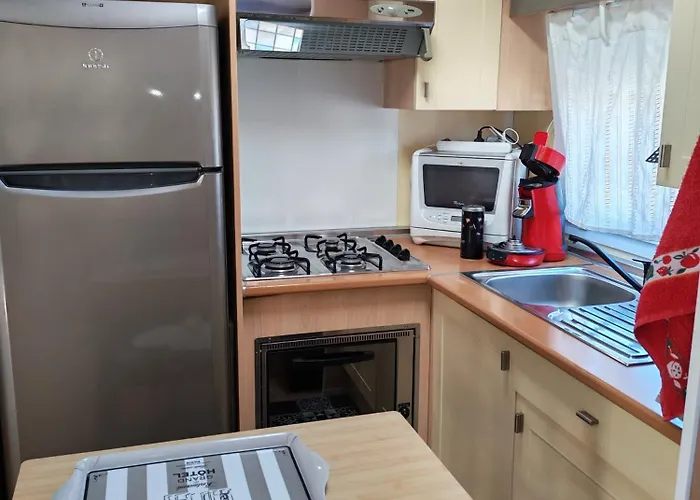 Mobil Au Bord Du De Camping Foix